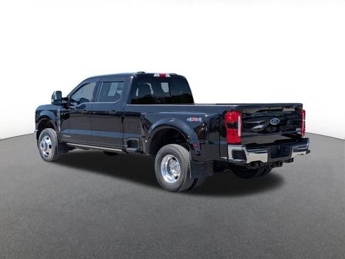 Certified 2024 Ford F350 Lariat w/ Lariat Ultimate Package AWD/4WD image 4