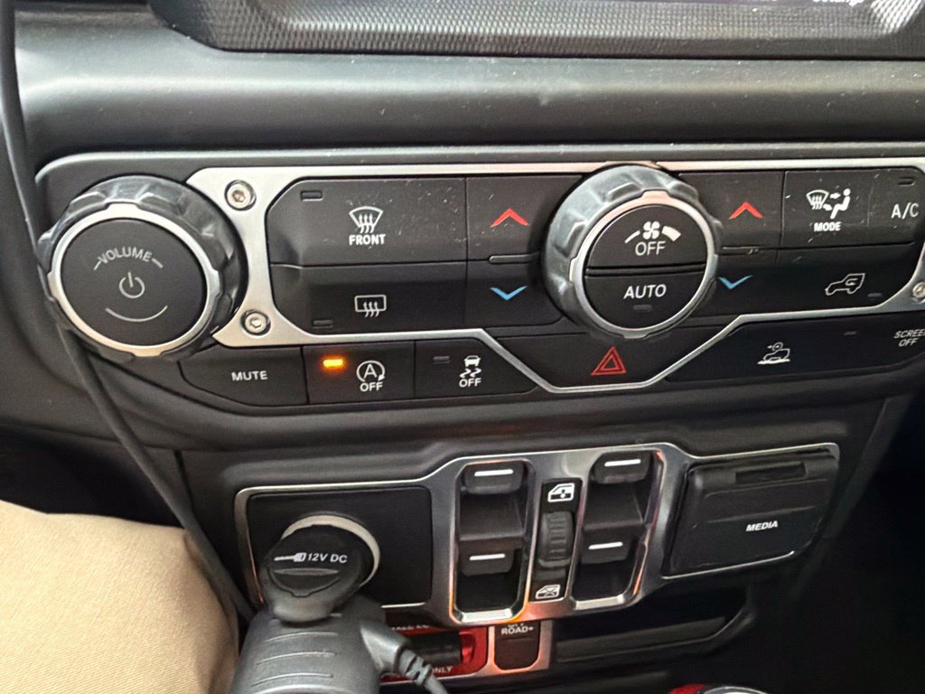 Used 2021 Jeep Gladiator Mojave AWD/4WD image 12