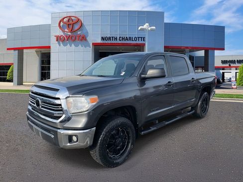 Used 2016 Toyota Tundra SR5 w/ SR5 Upgrade Package image 4