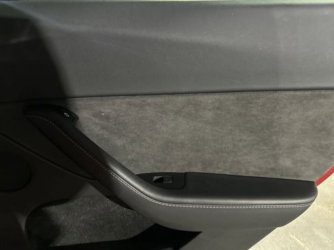 Used 2023 Tesla Model Y Long Range image 26