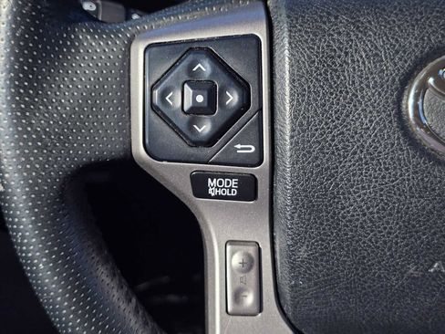 Used 2016 Toyota 4Runner Limited image 34