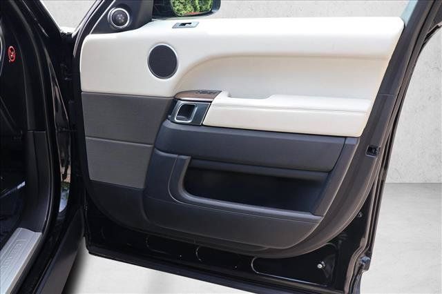 Used 2014 Land Rover Range Rover Sport HSE AWD/4WD image 30