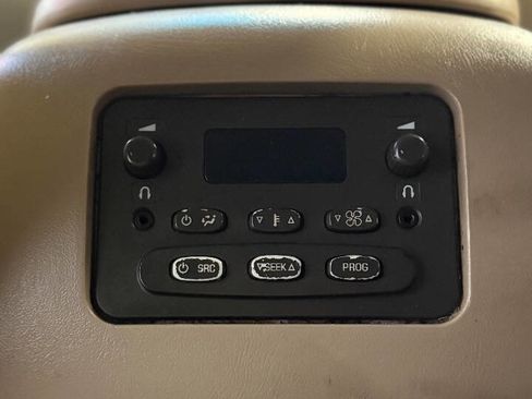 Used 2003 Chevrolet Tahoe LT image 17