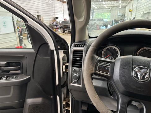 Used 2018 RAM 3500 Tradesman w/ Snow Chief Group image 14
