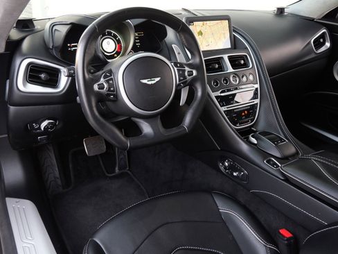 Used 2019 Aston Martin DBS Superleggera image 3