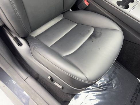 Used 2024 Tesla Model Y Long Range image 46