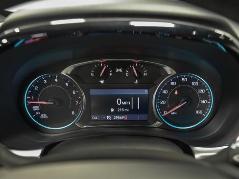 Used 2023 Chevrolet Traverse LT AWD/4WD image 21
