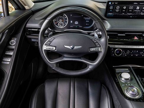 Used 2024 Genesis G80 2.5T image 17