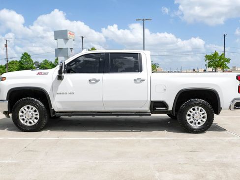 Used 2025 Chevrolet Silverado 2500 LTZ w/ LTZ Premium Package AWD/4WD image 11