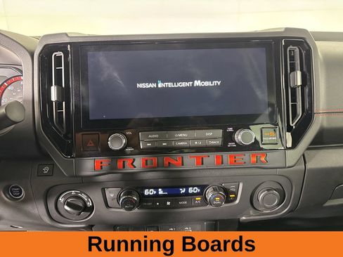 Used 2025 Nissan Frontier PRO-4X AWD/4WD image 18