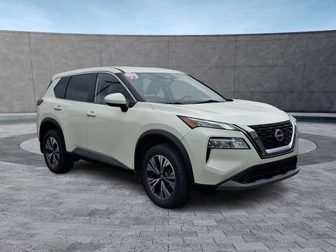 Used 2023 Nissan Rogue SV AWD/4WD image 2