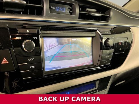 Used 2015 Toyota Corolla LE FWD image 13