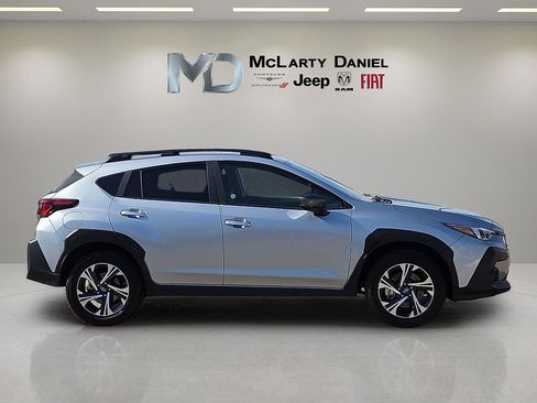 Used 2024 Subaru Crosstrek 2.0i Premium image 6