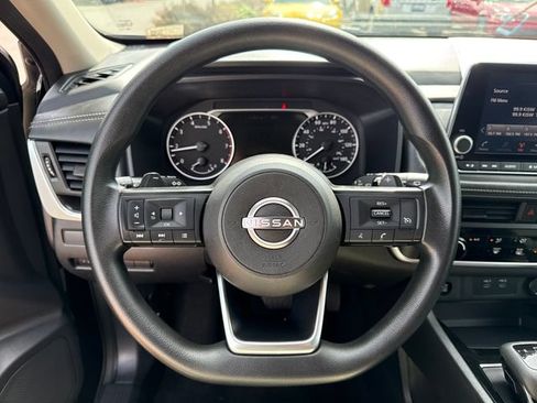 Used 2024 Nissan Rogue S AWD/4WD image 12