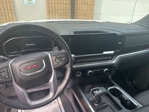 Used 2023 GMC Sierra 1500 SLT AWD/4WD image 10