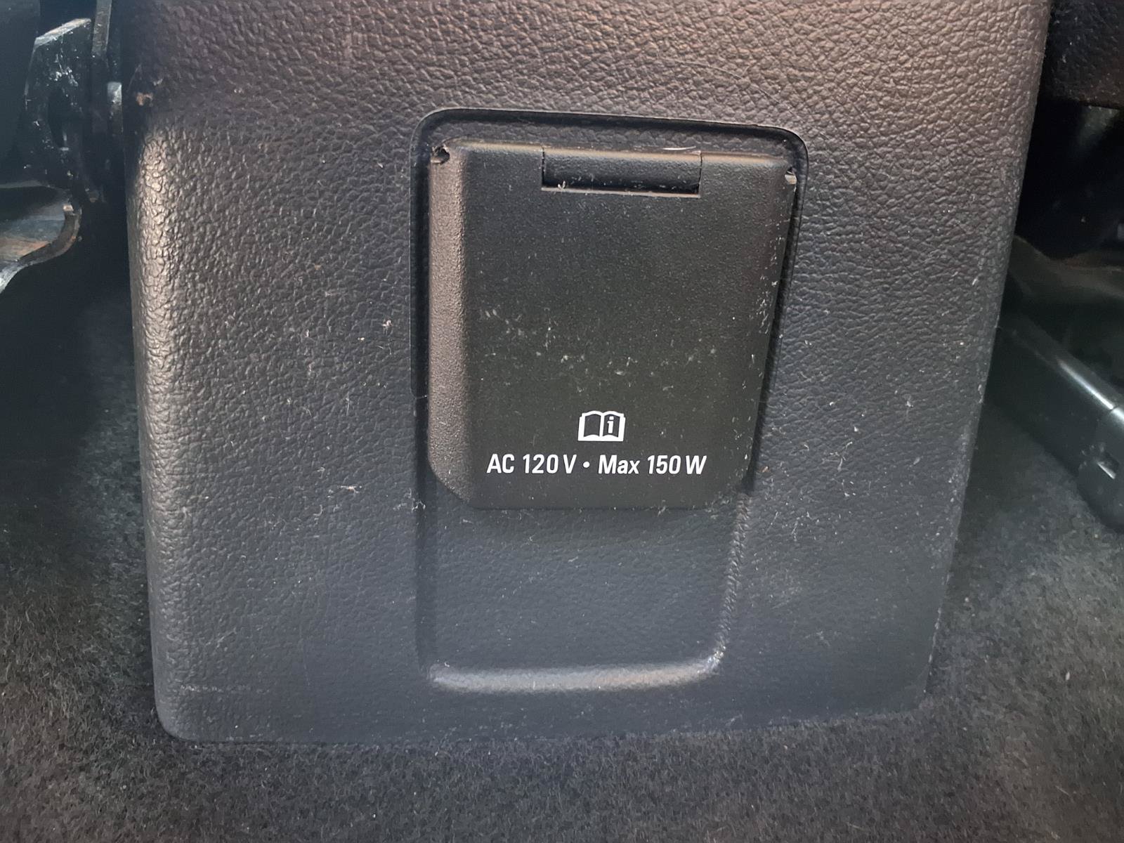 Used 2018 Chevrolet Trax LT w/ LT Convenience Package AWD/4WD image 21