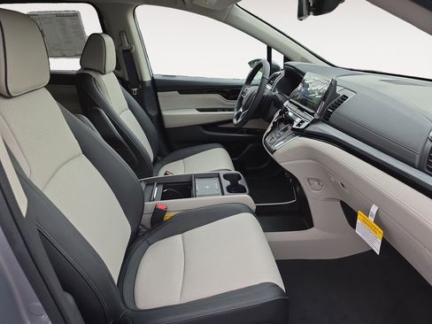 Used 2026 Honda Odyssey Elite image 15