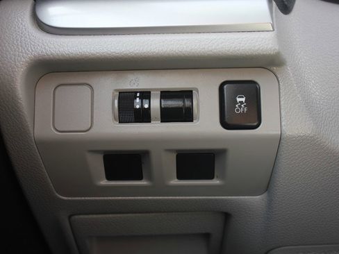 Used 2015 Subaru Forester 2.5i Premium w/ All-Weather Package image 17