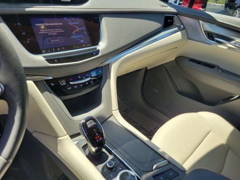 Certified 2024 Cadillac XT5 Premium Luxury w/ Technology Package FWD image 29