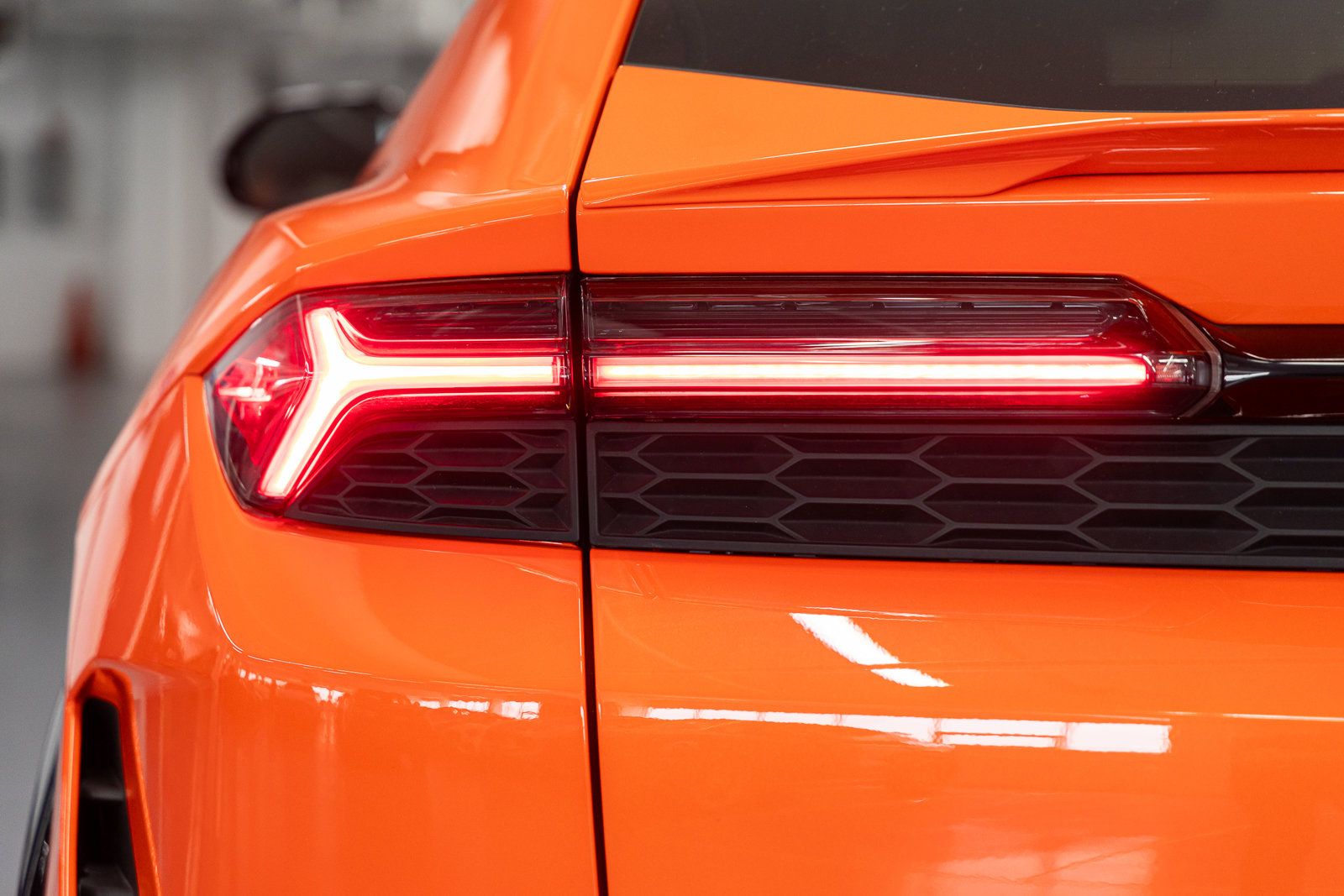 Used 2025 Lamborghini Urus S AWD/4WD image 20
