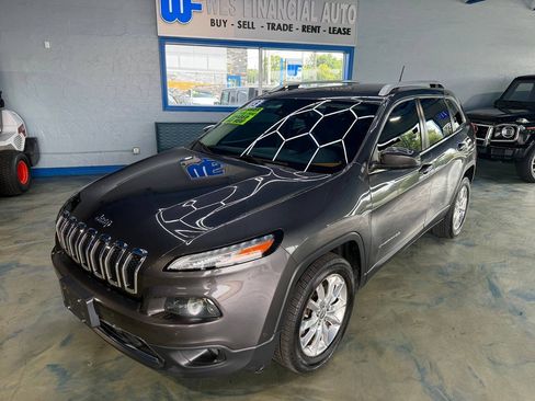 Used 2015 Jeep Cherokee Limited w/ Luxury Group FWD image 6