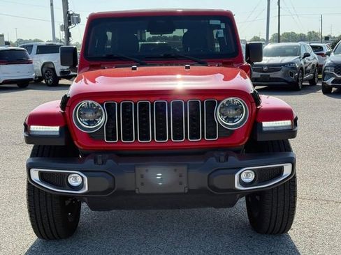 Used 2025 Jeep Wrangler Unlimited Sahara w/ Safety Group AWD/4WD image 9