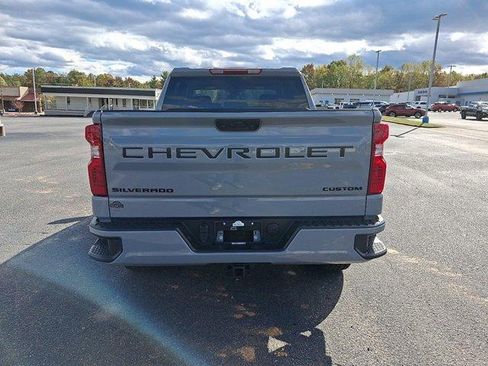 Used 2024 Chevrolet Silverado 1500 Custom w/ Turbomax Blackout Package image 5
