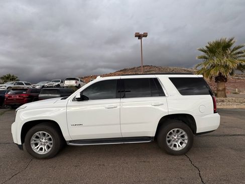 Used 2020 GMC Yukon SLT image 2