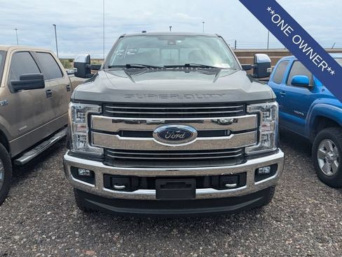 Used 2017 Ford F250 Lariat w/ Lariat Ultimate Package AWD/4WD image 2
