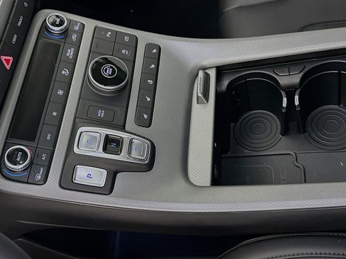 Used 2023 Hyundai Palisade SEL w/ Premium Package FWD image 17