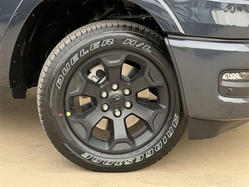 New 2026 RAM 1500 4x4 Crew Cab image 8