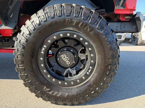 Used 2013 Jeep Wrangler Unlimited Sport image 14