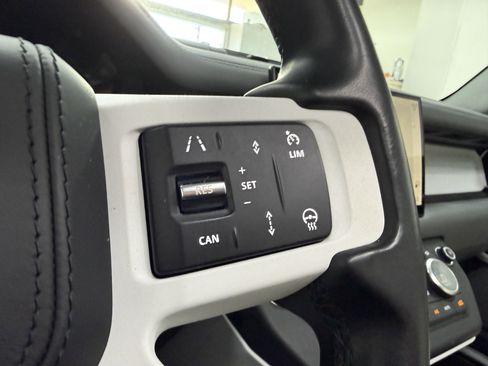 Used 2023 Land Rover Defender 130 First Edition AWD/4WD image 19