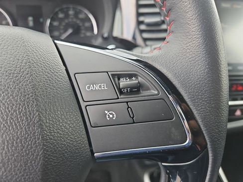 Used 2020 Mitsubishi Outlander SE image 21