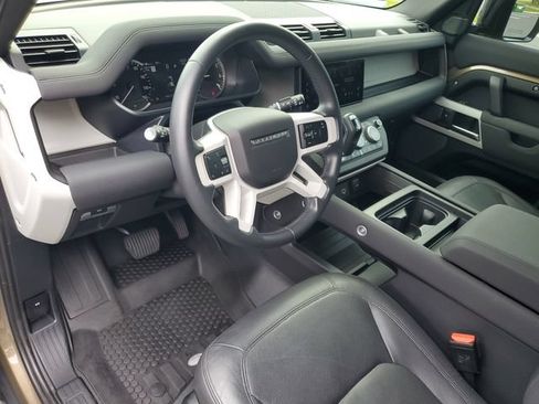 Used 2023 Land Rover Defender 110 SE AWD/4WD image 6