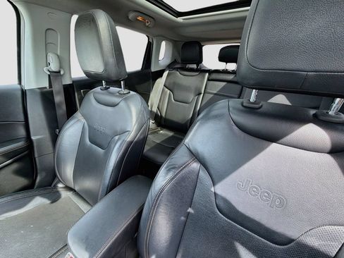 Used 2018 Jeep Compass Limited AWD/4WD image 10