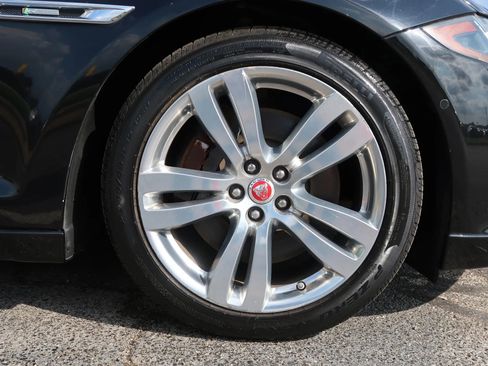 Used 2016 Jaguar XJ R-Sport image 60