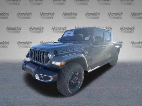 New 2025 Jeep Gladiator Sport image 5