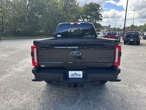 New 2026 Ford F250 Lariat w/ Black Appearance Package image 6