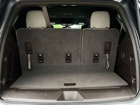 Used 2022 Chevrolet Tahoe LT RWD image 13