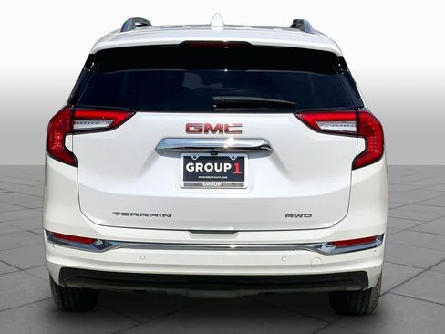 Used 2024 GMC Terrain Denali w/ Denali Premium Package AWD/4WD image 5