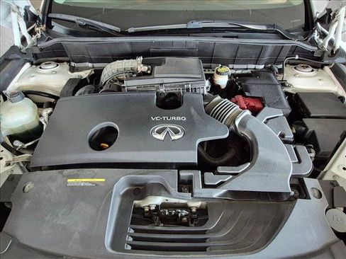Used 2020 INFINITI QX50 Luxe w/ Navigation Package FWD image 24