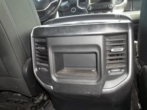 Used 2021 RAM 1500 Big Horn AWD/4WD image 16