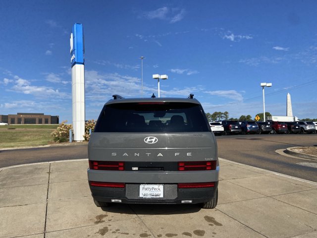 Used 2025 Hyundai Santa Fe SEL FWD image 13