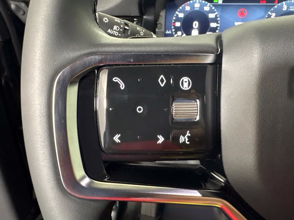 Used 2025 Land Rover Discovery Sport Dynamic SE AWD/4WD image 19