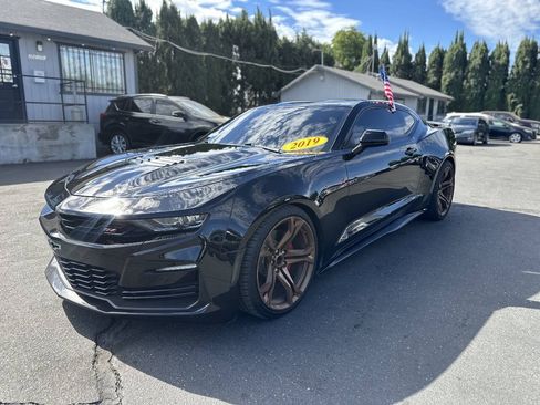 Used 2019 Chevrolet Camaro SS RWD image 3