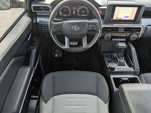 Used 2025 Toyota Tacoma TRD Sport AWD/4WD image 12