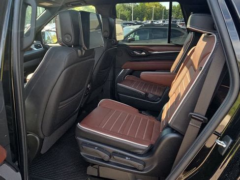 Used 2024 GMC Yukon Denali Ultimate image 6
