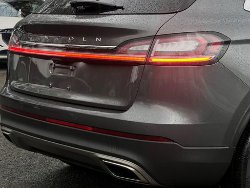 Used 2023 Lincoln Nautilus Reserve w/ Monochromatic Package image 11