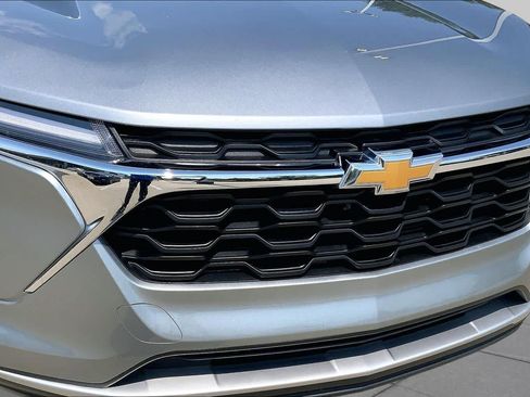 Used 2025 Chevrolet Trax LT FWD image 31